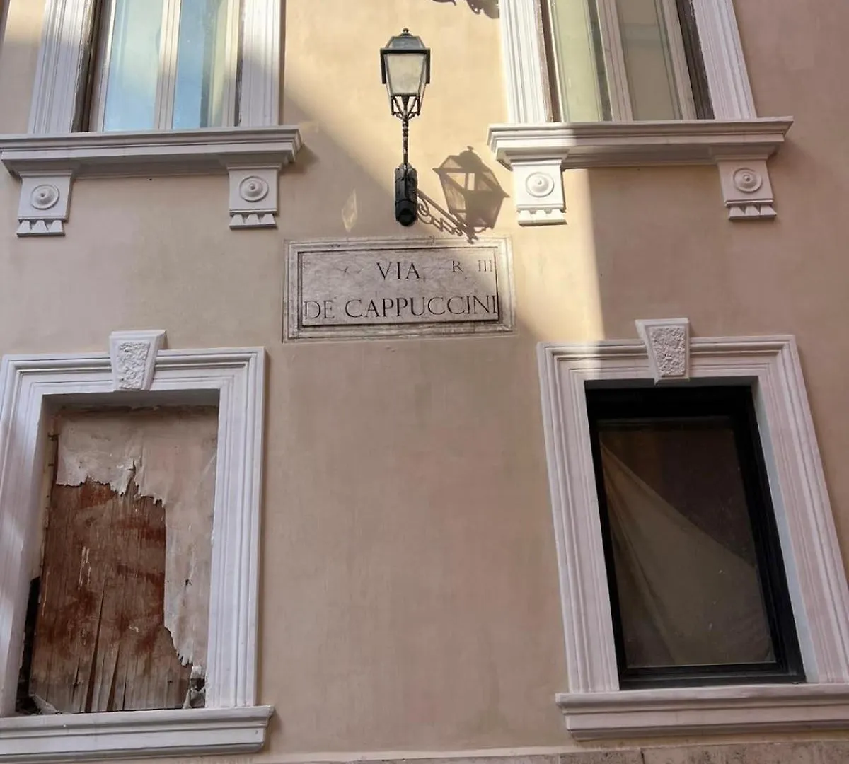 Cappuccini House Apartment Rome
