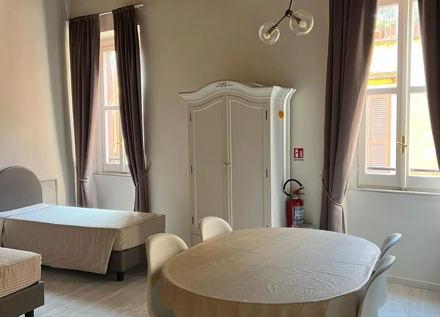 Cappuccini House Apartment Rome